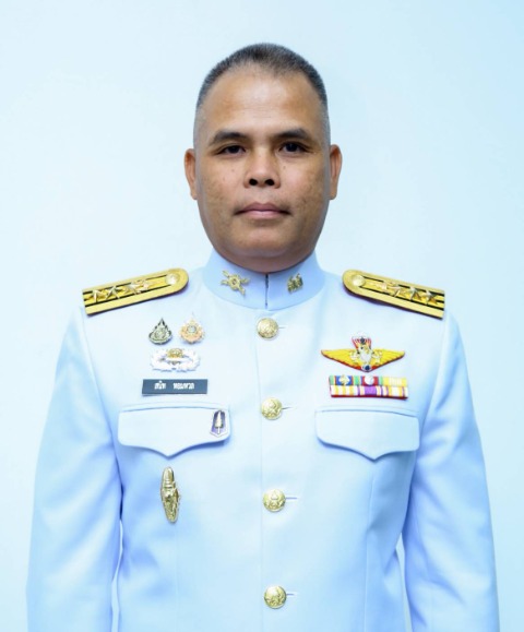 พ.อ. สนท หอมหวล