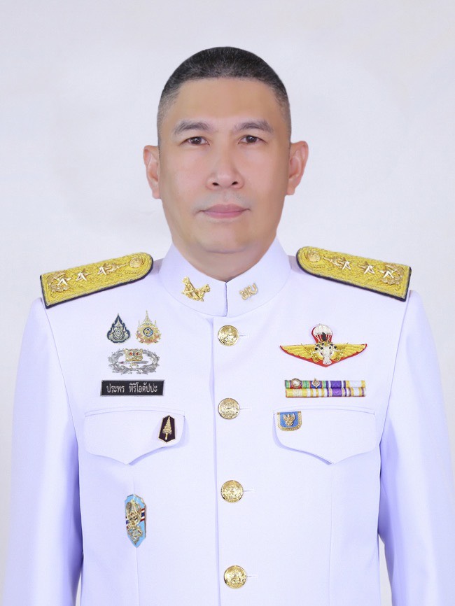 พล.ท.ประพร